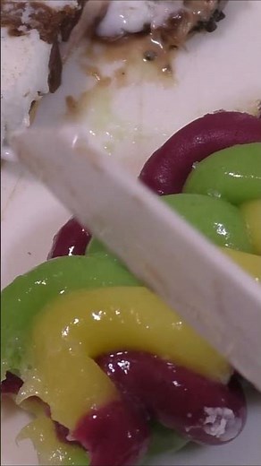 Cutting some fancy Ice Cream