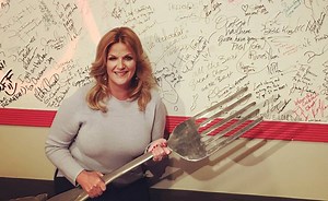 Trisha Yearwood’s Turkey and Dressing Casserole Recipe