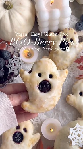 BOO-Berry Hand Pies👻 COMMENT ‘BOO’ and ill DM you the recipe!! Follow @thelittleblogofvegan for the best vegan recipes! Flakey puff pastry filled with a blueberry pie filling, topped with delicious lemon glaze! 😍 Spooky & DELICIOUS! You’ll LOVE them! Vegan, easy, only 6 ingredients! Perfect for spooky season! What you’ll need: 🫐Fresh / frozen blueberries 🫐Puff pastry 🫐Sugar 🫐Lemon juice 🫐Cornstarch 🫐Icing sugar —> Get the full recipe on my website: thelittleblogofvegan.com Type ‘Vegan Bl