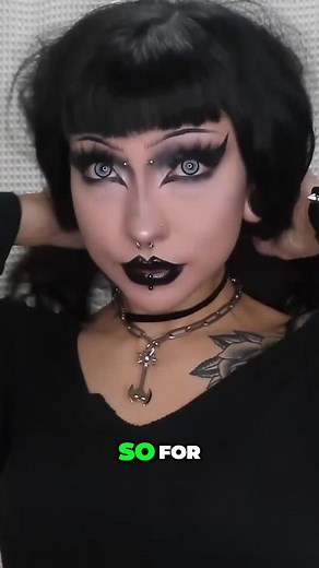 Enigmatic Goth no TikTok