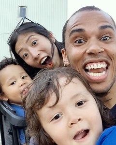 #1000daysriceandshine Day 402 沒錯，我們又來了家裡的後花園Costco了（真心比全聯還常拜訪）（完全來賺回會員費的一家人）。 今天的tour主題不是我們推薦的購物清單，是我們逛的時候有多廢，可以花幾個小時在這些事情上也好歡樂啊哈哈哈哈。 Happy Friday！ #兒子們每次聽到要去Costco都像要去公園一樣開心呢 | Rice & Shine