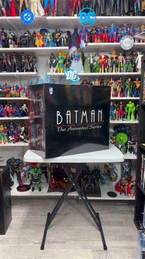 Here is a look at the McFarlane Toys DC Direct Batman the Animated Series Batcave 😀. The bat computer lights up and the diorama background folds out. This is currently still available on the McFarlane site. #btas #batcave #mcfarlanetoys #dcdirect | Asoka the Geek