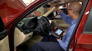 18 reactions · 4 comments | Unentbehrlich für den Alltag in der Werkstatt: das Diagnosegerät. Wir bieten mit unserem Modis™ Ultra die perfekte Handheld-Lösung für die Fahrzeugdiagnose. Schaut euch das Video an und lasst euch von eurem Franchisepartner vor Ort informieren. Er wird euch gerne das Gerät vorführen und demonstrieren, was es leisten kann. #ModisUltra #Fahrzeugdiagnose #niewiedereinanderes | Snap-on Tools | Facebook