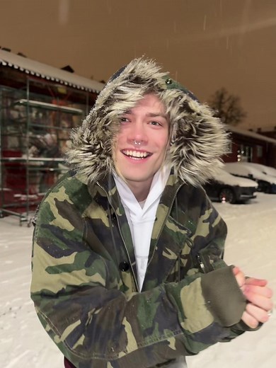 Поддержка молодого артиста для хайпа