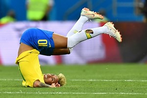 Neymar teaches children to drop and roll