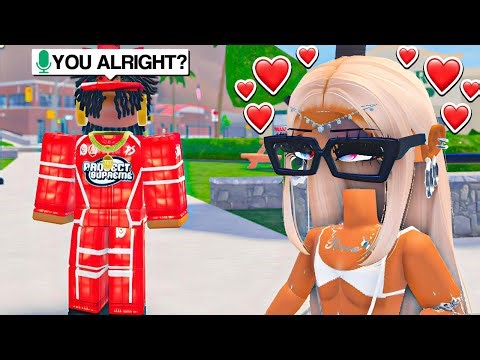 I THINK SHE HAS A CRUSH ON ME IN ROBLOX