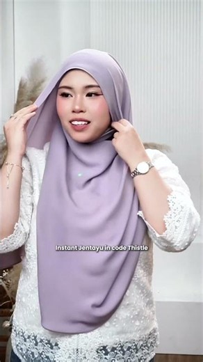 Hot colour jentayu! 😍#Thegrandahlia #Instantshawl #koreanchiffonshawl