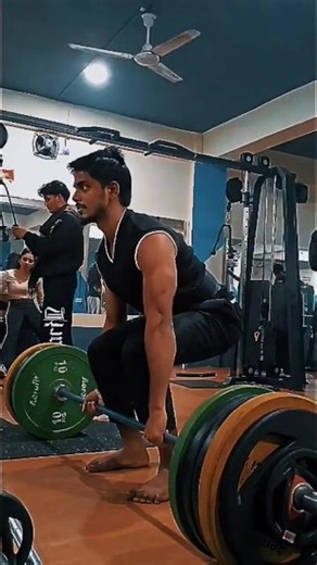 175kg deadlift first atempt #gym #motivation #gymshorts #gymedit
