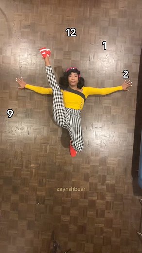 Immediately thought of this when I saw this trend going around 🤣 Clock stretch time! | Zaynah Bear