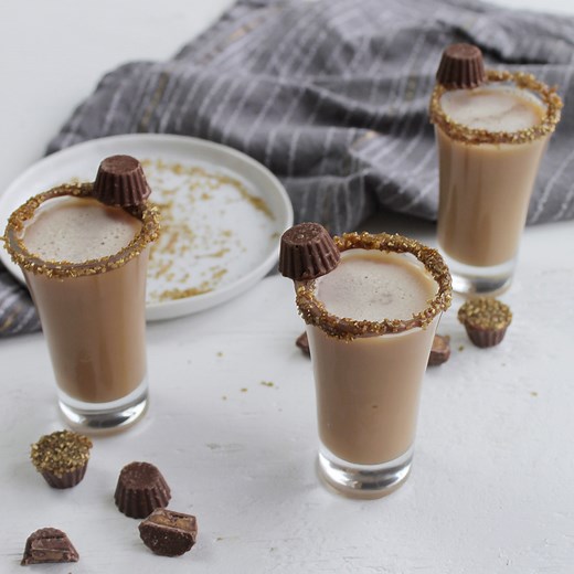 3 Ingredient Skrewball Whiskey Peanut Butter Cup Shots - Homebody Eats