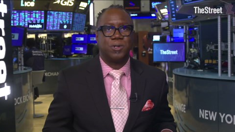 7-Eleven to close 444 stores