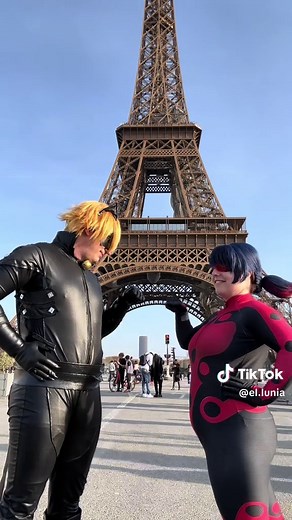 Moment Ladynoir dans Miraculous Ladybug