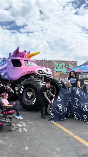 Magic Wheelchair reveals a Sparkle Smash costume for Kenadee at Monster Jam World Finals! 🦄🤍💕✨