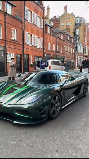 Koniesggeg one #koenigseggspeed #koenigseggrecord #bugattichiron