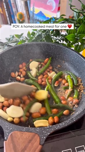 Pickles & Wine | Recipes | Food | Chef on Instagram: "Herbed Thecha Rice 😍 Recipe: Ingredients for Thecha: -1 TSP Oil -1 TSP Cumin -8 to 10 cloves of Garlic -8 to 10 Green chillies -1/2 Cup Peanuts -1 Inch Ginger -1 Cup Coriander -Salt to taste Other ingredients: -1 TSP Oil -1 TSP Butter -1/2 TSP Red Chilli flakes -1 Bowl Cooked Rice Method: In a pan, heat oil, add cumin, garlic cloves, green chillies, peanuts and ginger. Let it roast on low to medium flame In a mortal pastel, add all the ingre
