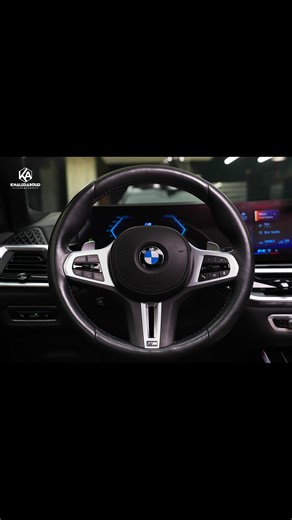 KhaledAboudAutomotive on Instagram: "𝐁𝐌𝐖 𝐗𝟕 xDrive - 𝐌𝟔𝟎𝐢 𝐌𝐨𝐝𝐞𝐥 2023 Used Only 600 KM 𝗘𝘅𝘁𝗲𝗿𝗶𝗼𝗿: black-sapphire metallic 𝗜𝗻𝘁𝗲𝗿𝗶𝗼𝗿: Leather Merino tartufo 𝗧𝗿𝗶𝗺: Interior strips, piano lacquer, black 𝗘𝗻𝗴𝗶𝗻𝗲: 4.4 L – V8 – 523HP – (0-100) 4.5s 𝗪𝗵𝗲𝗲𝗹𝘀: BMW lt-alloy wheel double spoke 913M 𝗛𝗲𝗮𝗱𝗹𝗶𝗻𝗲𝗿: Roofliner Alcantara anthracite 𝗧𝗿𝗮𝗻𝘀𝗺𝗶𝘀𝘀𝗶𝗼𝗻: 8-speed shiftable automatic 𝗗𝗿𝗶𝘃𝗲𝘁𝗿𝗮𝗶𝗻: All wheel drive - M leather steering wheel 