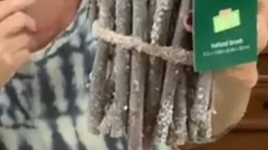 39K views · 571 reactions | This is a short video of my snowy Christmas Tree. It’s very easy to make. #diychristmasdecor #diychristmastree #diychristmasdecoratingideas | Southern Designs and Finds | Facebook