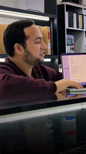 MacBookUz Rasmiy on Instagram: "🚀 MacBook Pro 2021 Silver 🖥 14 Inch 3024*1964 4K Retina ⚙ Prosessor M1 Pro 10 Yader 🔎 Ozu 16GB DDR5 💾 SSD 512GB NVME 🖲 GPU 14 video Card 🔋 8-9 Soat 🔋 Cycle 30 (Yokost 98%) 🤏 отпечаток пальца ⌨️ клавиатура USA 📌garantiya 30 kun ⚒xolat a’lo ♻️obmen bo’lib tolash yoq 💸925$ 📲+998971293333 📜 qoshimcha malumot: ✅ Flutter ✅ IOS ✅ Web Developer ✅ Phyton ✅ Grafik design AutoCadn ✅ Swift ✅ Dasturlash it sohasi uchun moljallangan ❗️ 🇺🇿 manzil : Toshkent Malika 