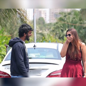 Ye ladki pagal pagal 🙈 #oyeitsuncut #uncut #pickuplines #prank #Ft #love #drama #epic #Facebook #Funny #Flirt #Aj #travel #Oyeitsprank #Prank #Comedy #Happytimes #Fun #Romantic | Oye It's Prank