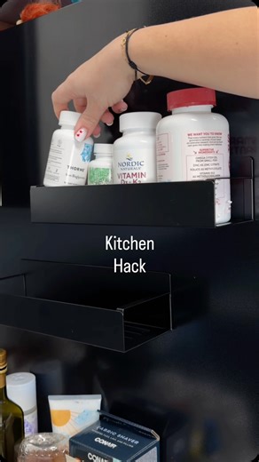 Iryna Yauseyeva on Instagram: "Kitchen must have 😱 write “ kitchen “ and I’ll send a link 🤍 #kitchen #kitchenhack #homehacks #usefulltips #lifehack"