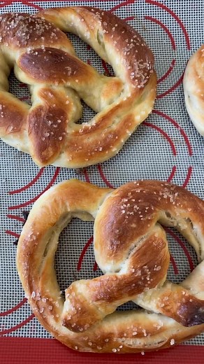 Homemade Pretzels - Easy Baking Recipe Tutorial
