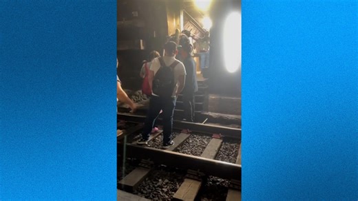 Hundreds of people evacuated off MBTA blue line train in Boston