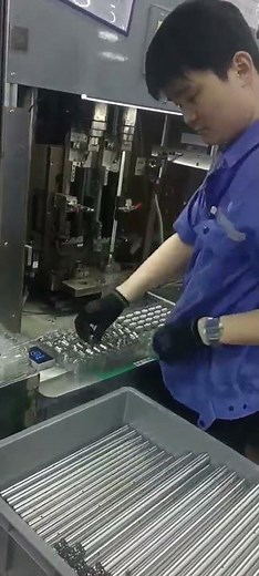 自動圧入設備
