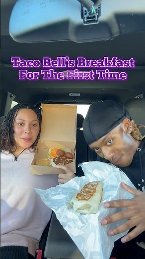 Taco Bell Breakfast!🌮 (For The First Time)