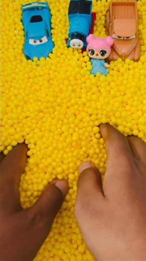 #toyhunt Pikachu takes over the yellow ball pit!So satisfying, so cute, and full of Pokémon vibes 💛