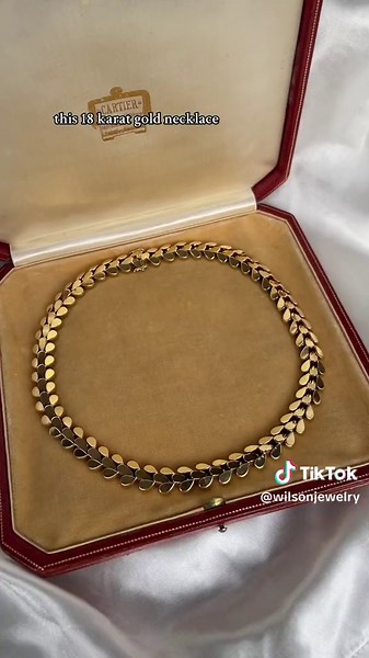 Unboxing a Vintage Cartier Necklace from the 1970s