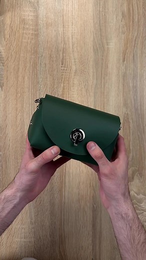 I quietly took her horrible purse and burned it to make a new one out of leather by my own hands. Was I right ? #leatherpurse #asmr