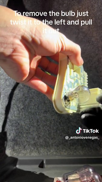 Replacing brake lights on BMW in less then 60 seconds💡#bmw #xybca #cars #projectcar #fyp #trending #n54 #e90 #bimmer #335i #diy #fy