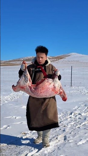 This nomad's winter survival skills are insane #shorts