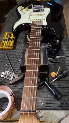 GUITARRA SCHECTER NICK JOHNSTON SIGNATURE TRADITIONAL HSS ATOMIC INK