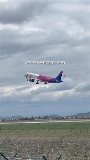 167K views · 1.4K reactions |  Decolare Airbus A321 Neo, pe vânt puternic, de la Aeroportul Internațional Brașov!  Wizz Air @cei mai activi fani ️ #airbus #a321 #a321neo #takeoff #wizzair #aeroporto #airport #justplanes | Visit Brasov Romania | Facebook