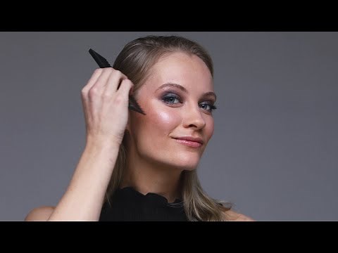 Glatte Haare stylen in zwei Schritten – Wet-Look-Tutorial