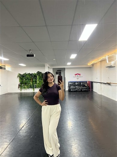 The quick one before class 😜 ✨ #bollywoodsong #trending#dance#fyp#growwithme