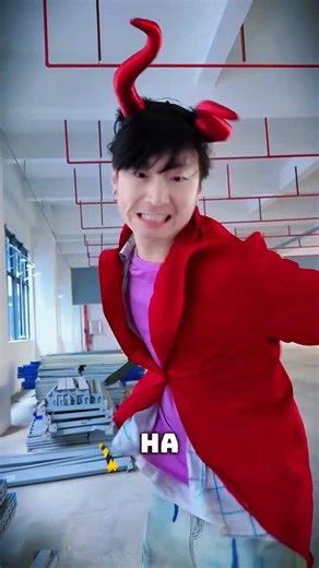 Cây bút thần của Jesus #haihuoc #cosplay #joker #funny #giaitri