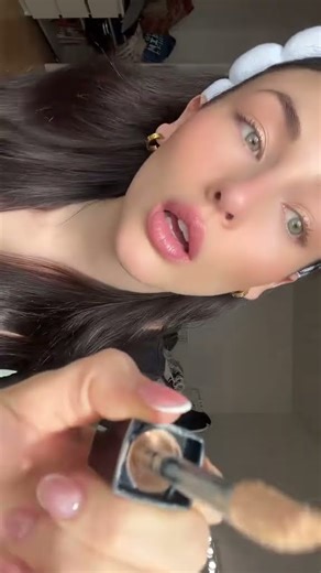 Rude Meangirl Make-up Artist does your Make-up Part 3/4 #asmr #mouthwhisper #roleplay #visualtingle