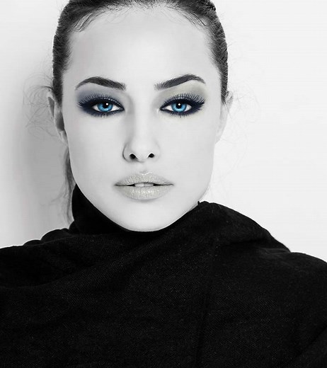 Cat Eye Makeup Tutorial: 4 Simple Steps For A Flawless Wing