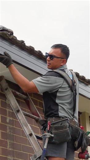 Melbourne Metal & Tile Roofing | Colorbond Specialists on Instagram: "The team working through another fascia and gutter install 💪 #tiledroofreplacement #metalroofreplacement #metalroof #tiledroof #melbourneroofingexperts"