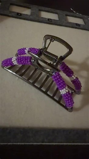 These hair clips are chefs kiss 🤌🏽😘#handmade #indigenous #nativetiktok #smallbusiness #beadedhairclip