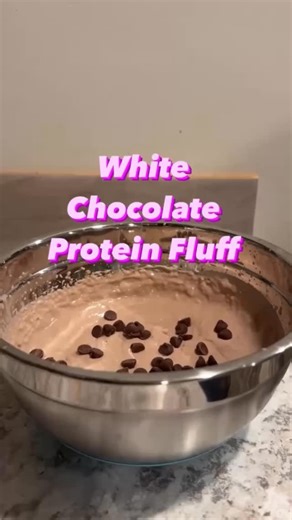 ✨ STOP scrolling if you love high-protein treats that taste like dessert! This White Chocolate Protein Fluff is the snack hack no one’s talking about 🤯 🍫 Packed with protein. 🥜 Creamy, fluffy, peanut-buttery goodness. ⚡ Quick & easy — 5 minutes, 5 ingredients. ✨ Ingredients: 1 Chocolate Protein Shake (any brand you love) 1 package SF White Chocolate Pudding Mix 2 Tbsp Peanut Butter Powder 1 cup Heavy Whipping Cream (or coconut cream) ¼ cup Chocolate Chips (optional) 👩‍🍳 Directions: 1. Add e