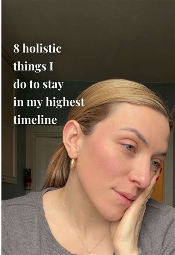 1. Start every morning with supplements for brain health and natural energy - Caffeine is a much better friend to our body AFTER we’ve ingested natural energy enhancers (i.e. morninga, l-theanine, mushrooms powder) • 2. Practice gratitude for my past, present and future - This includes failures, traumas, disappointments and struggles! It’s a practice in trusting the universe, knowing that what’s best for you is always happening, even when it feels like it’s not. • 3. Value my time more than mone