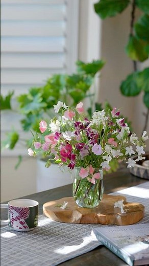 Fresh Cut Sweet Pea Magic! Simple Garden-Fresh Flower Arrangement