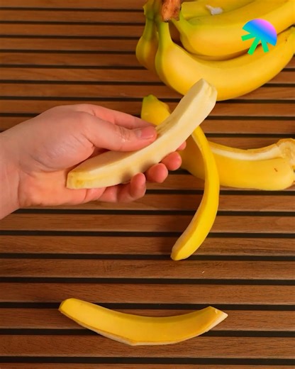 How to properly peel a banana 🍌 | Spiritual Journey