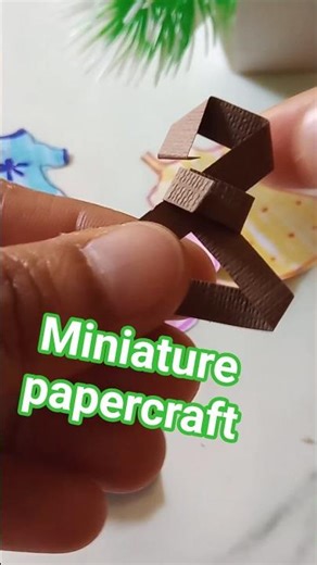 Paper se banaye ye pyaara sa mini wardrobe👕| DIY Miniature Paper Clothes & Hanger Craft👗#shorts #art