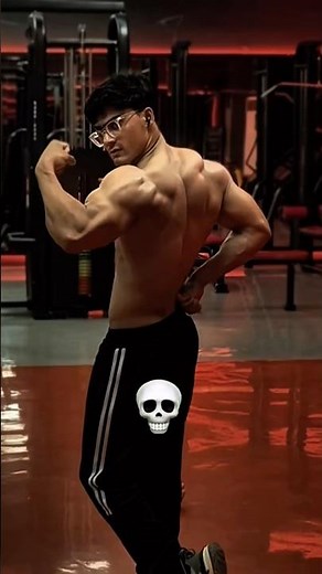 Back and Biceps Flex at the Gym