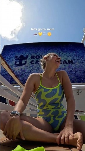 Swimming session under the sun 🌞 #artisticswimming #synchronizedswimming