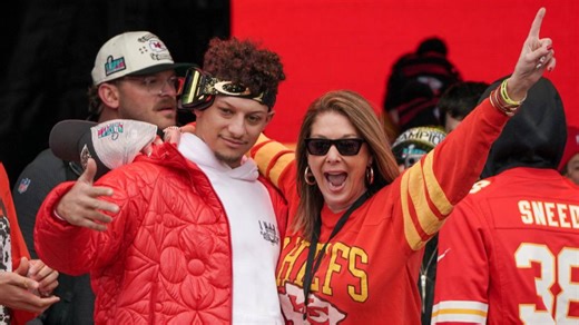 Randi Mahomes unveils quilt made from Patrick Mahomes’ high school and college jerseys